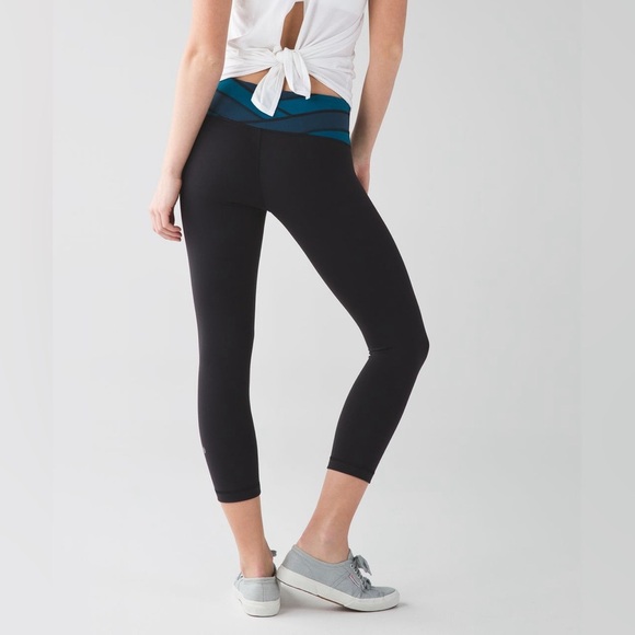 Lululemon Wunder Under Crop III Leggings Size 4 - Picture 11 of 12